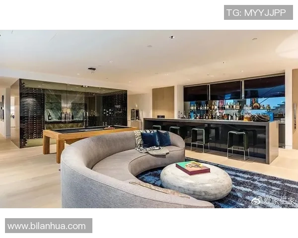 豪华足球球星公寓揭秘:名将豪宅设计与奢华生活空间探秘